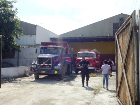 incendio-almacen-mepsa-bellamar-1